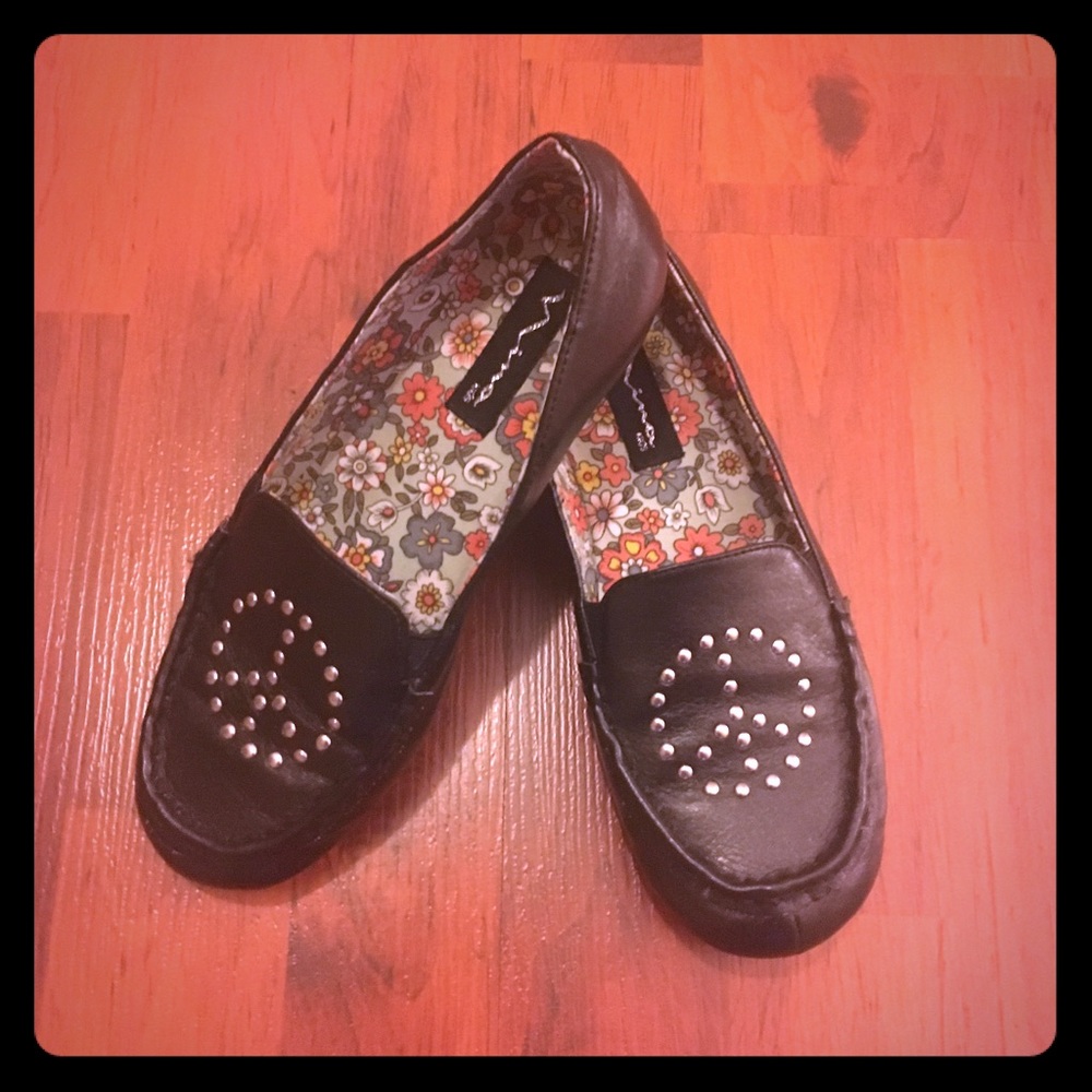 Like new Nina Kids Peace Loafers